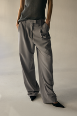 Calça Wide Leg de Cintura Baixa com Passantes Duplos